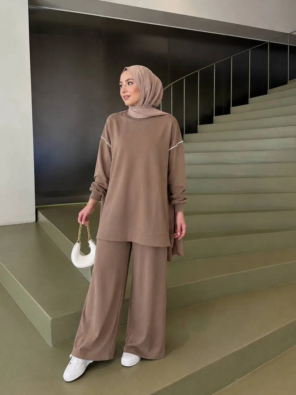 تراك خط ابيض - موكا