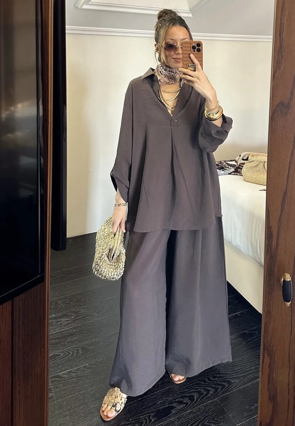 سوت دكم خلفية - بني