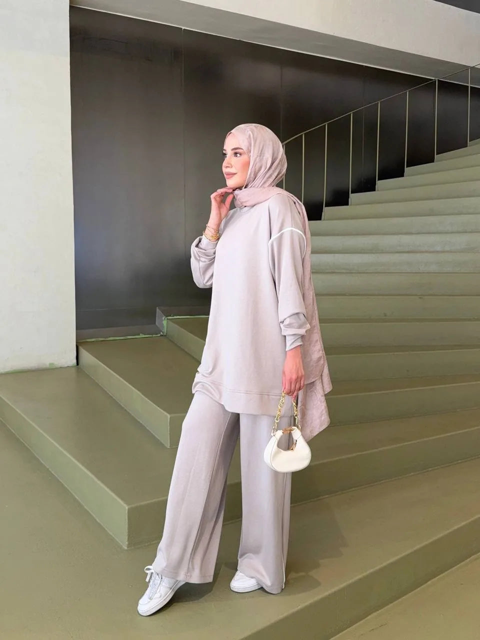 تراك خط ابيض - بيج